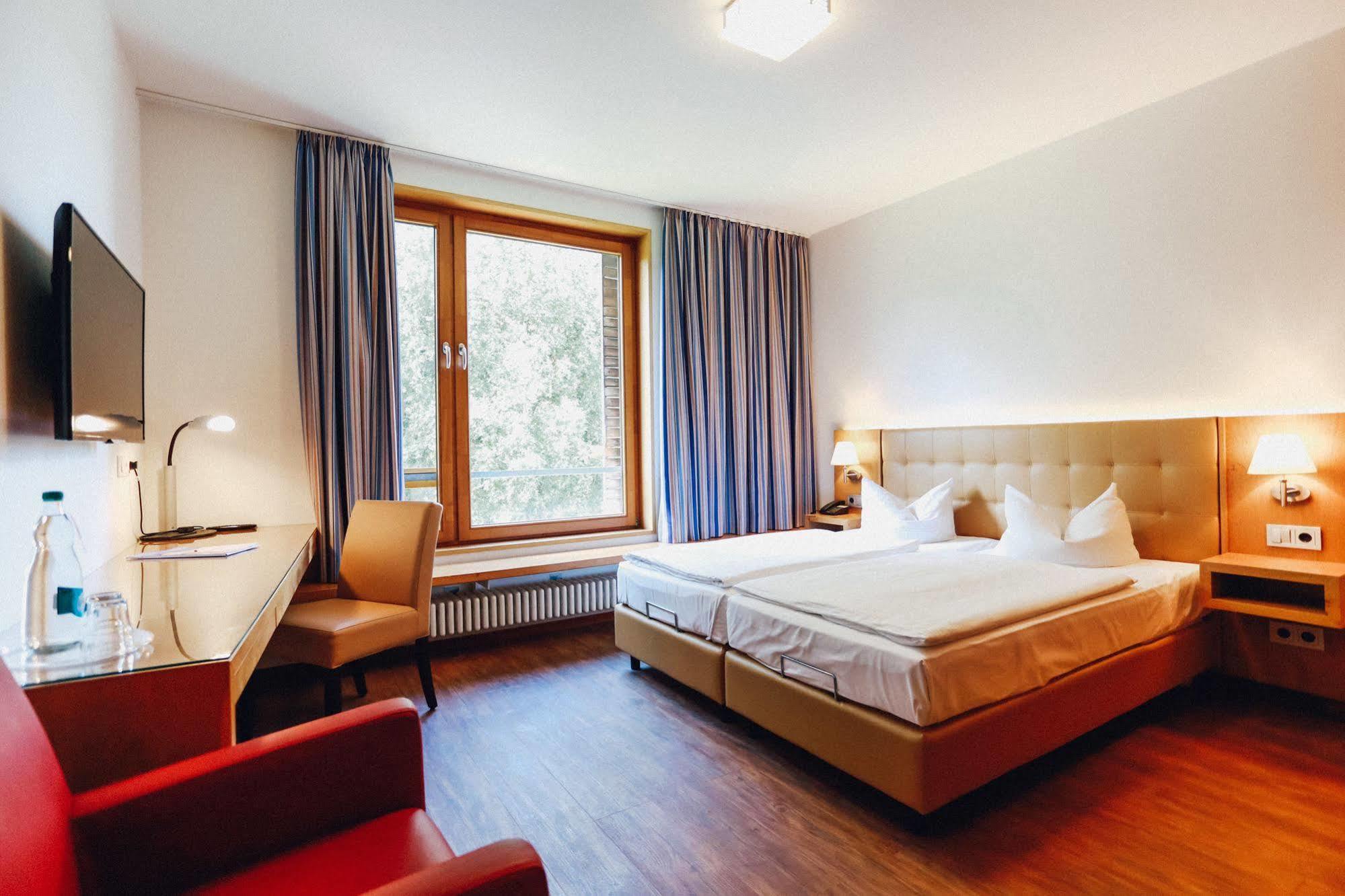 Ostseehotel Дирхаген Экстерьер фото