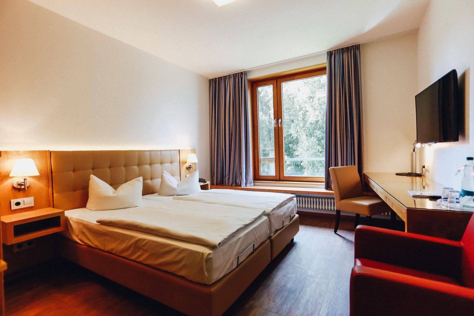Ostseehotel Дирхаген Экстерьер фото